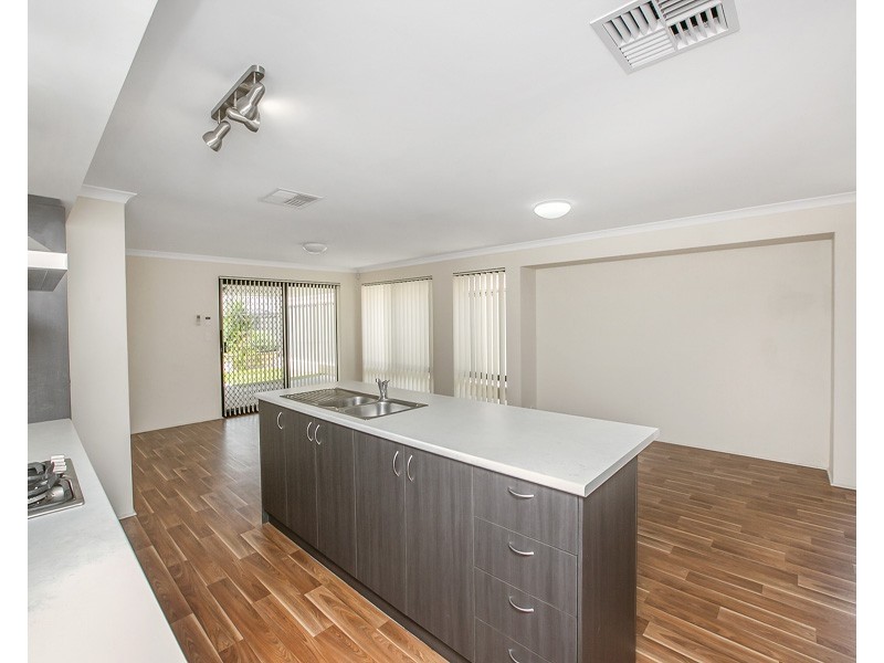 15 Saladin Way, Baldivis WA 6171