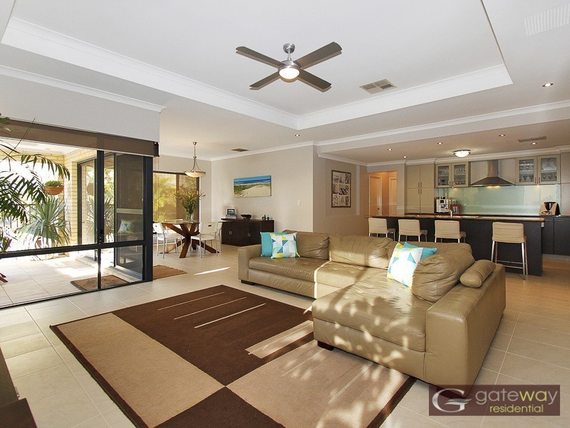 8 Wombat Way, Beeliar WA 6164