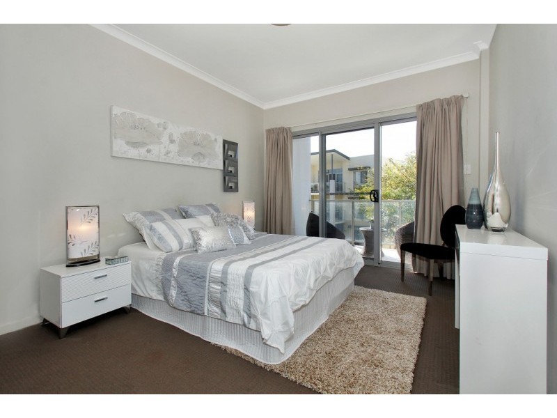 17/105 Wentworth Parade, Success WA 6164