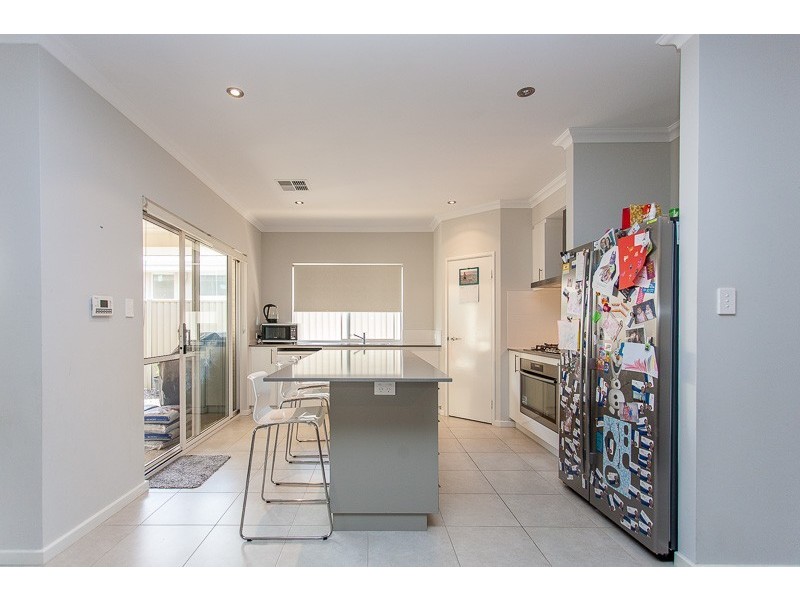 30 Wirra Corner, Wandi WA 6167
