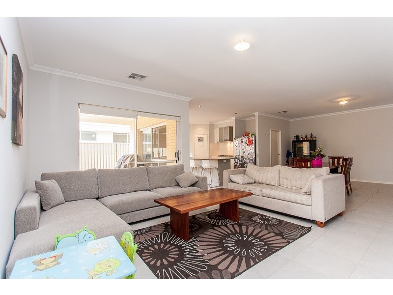 30 Wirra Corner, Wandi WA 6167