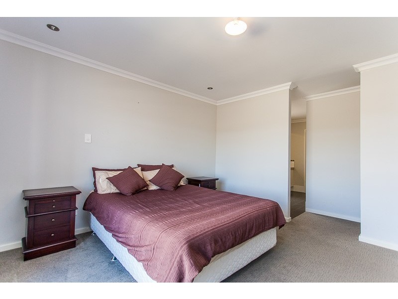30 Wirra Corner, Wandi WA 6167