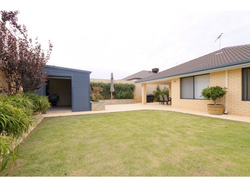 19 Mohan Loop, Hammond Park WA 6164