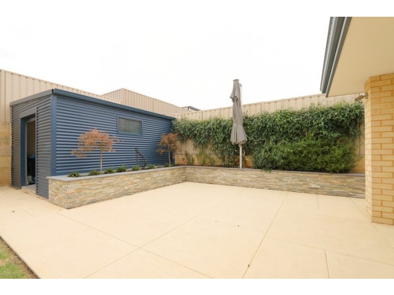 19 Mohan Loop, Hammond Park WA 6164