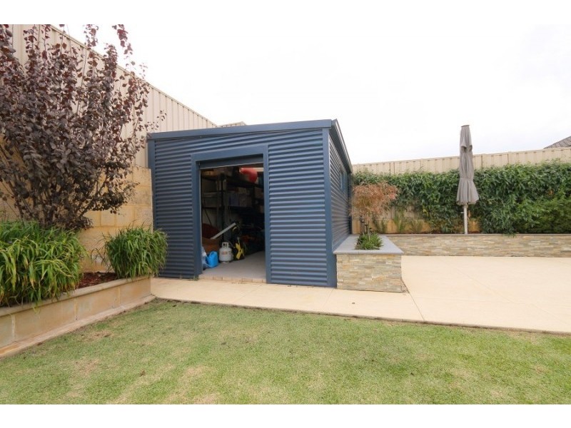 19 Mohan Loop, Hammond Park WA 6164