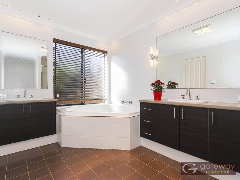 11 Harmony Avenue, Atwell WA 6164