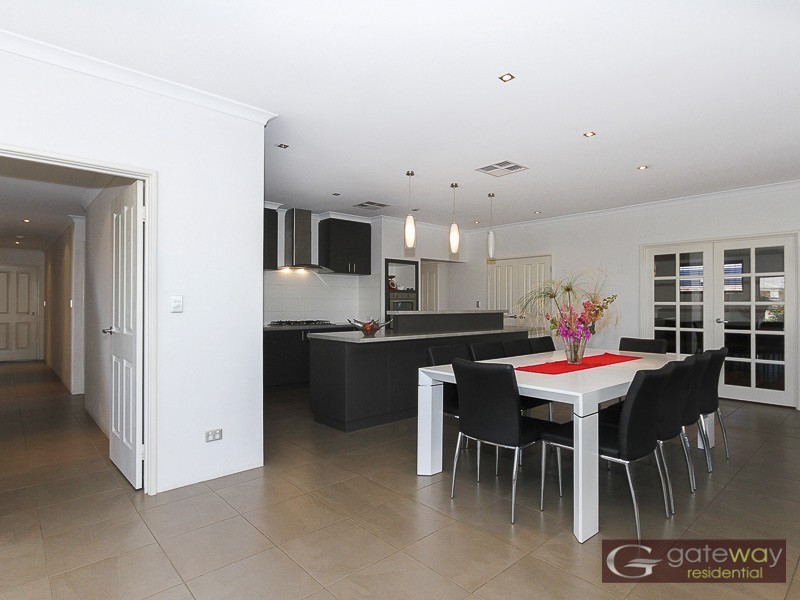 11 Harmony Avenue, Atwell WA 6164