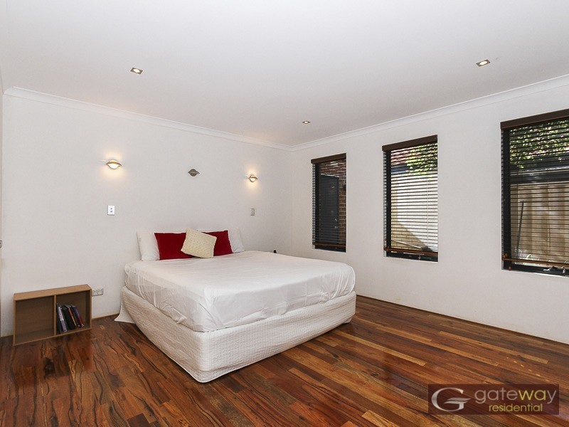 11 Harmony Avenue, Atwell WA 6164