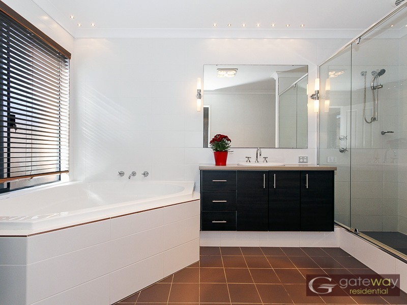 11 Harmony Avenue, Atwell WA 6164