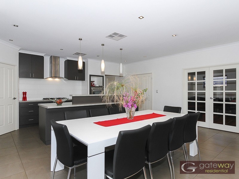 11 Harmony Avenue, Atwell WA 6164