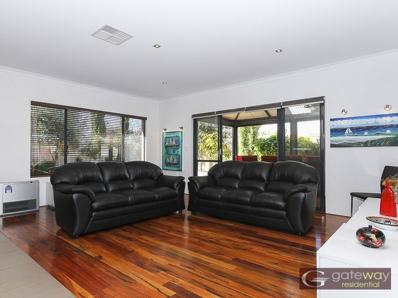 11 Harmony Avenue, Atwell WA 6164