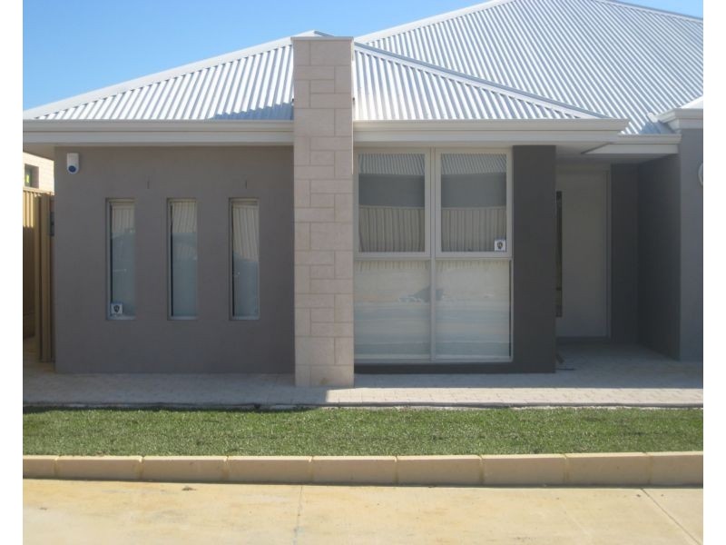 5 Serventy Crescent, Hammond Park WA 6164