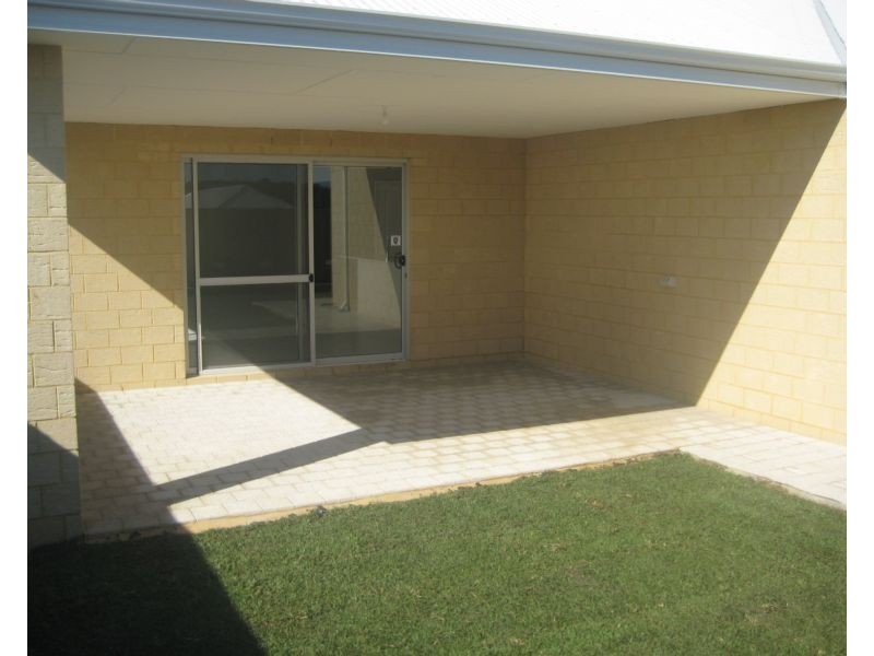 5 Serventy Crescent, Hammond Park WA 6164