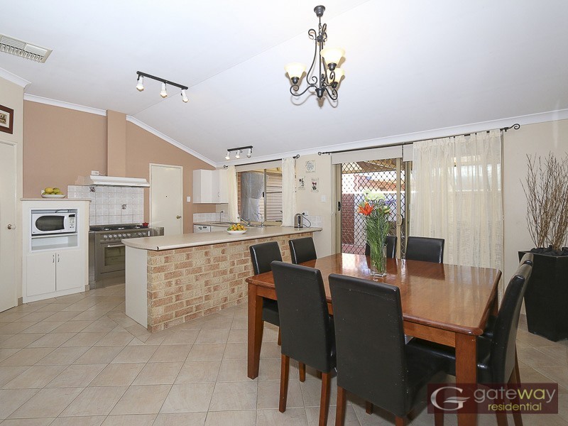 11 Wauhop Circle, Beeliar WA 6164