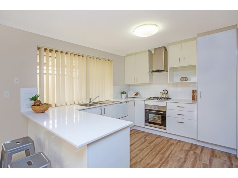 28 Freshwater Drive, Atwell WA 6164
