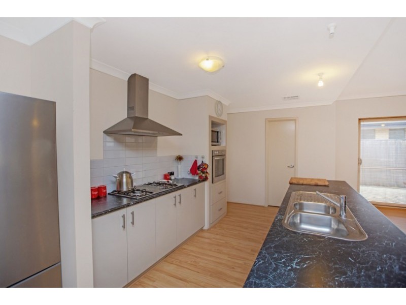 13 Edulis Avenue, Aubin Grove WA 6164