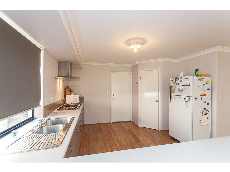 16 Longwood Bend, Aubin Grove WA 6164