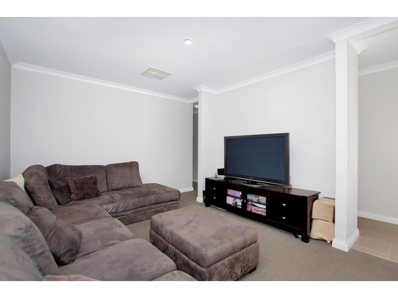 13 Essence Bend, Atwell WA 6164