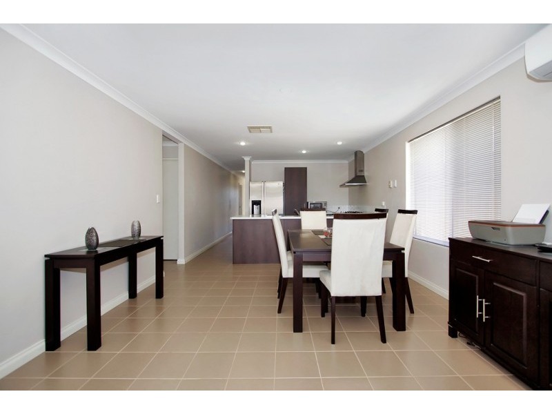 13 Essence Bend, Atwell WA 6164