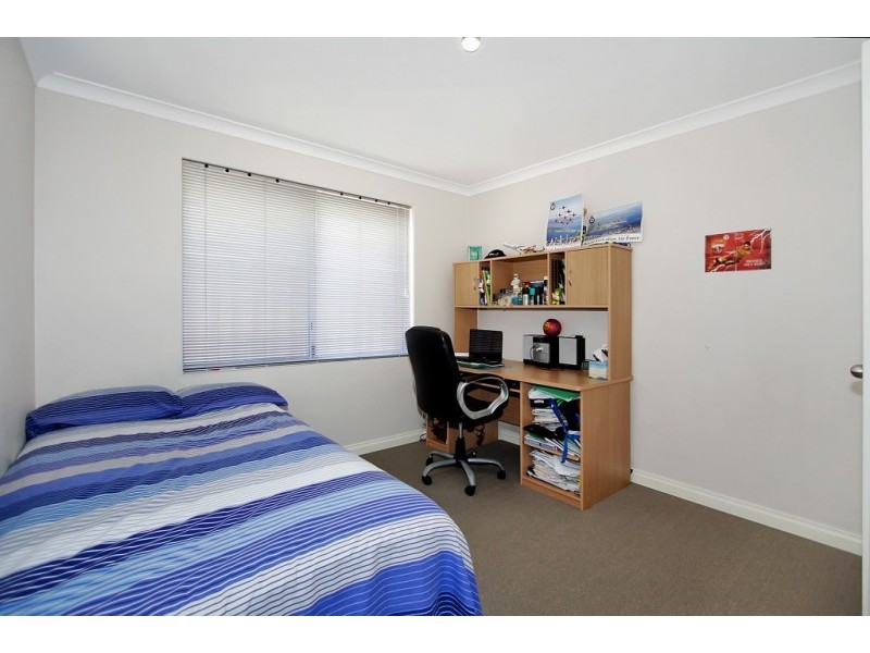 13 Essence Bend, Atwell WA 6164