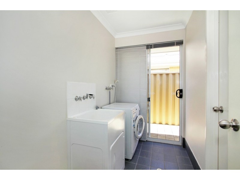 13 Essence Bend, Atwell WA 6164