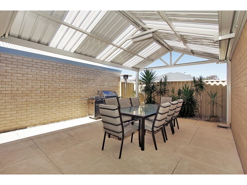 13 Essence Bend, Atwell WA 6164