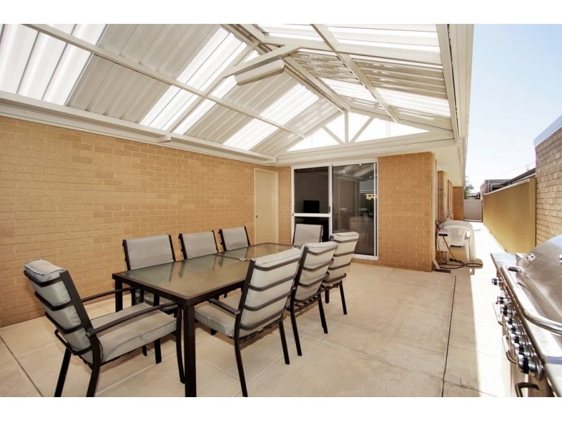 13 Essence Bend, Atwell WA 6164