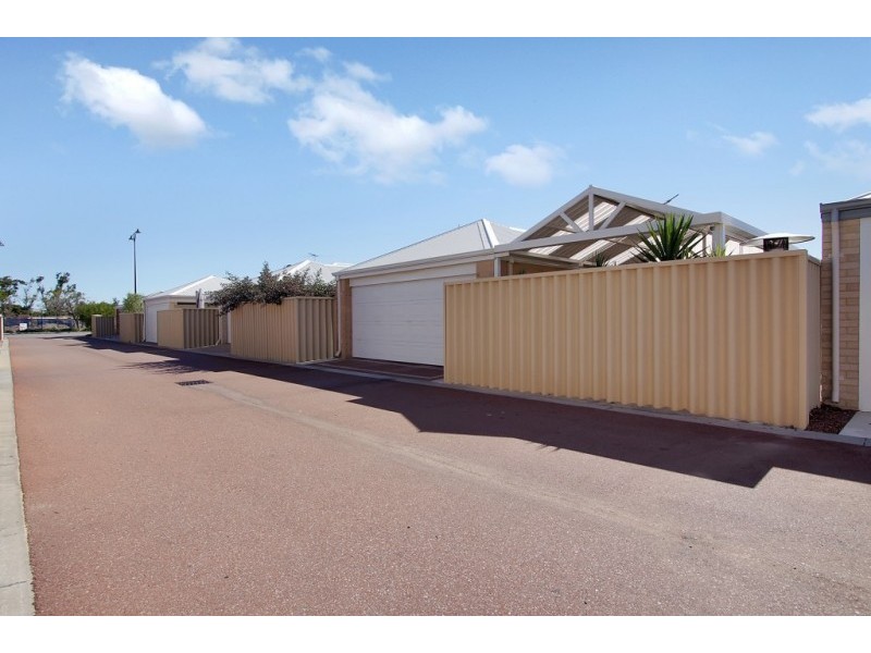 13 Essence Bend, Atwell WA 6164