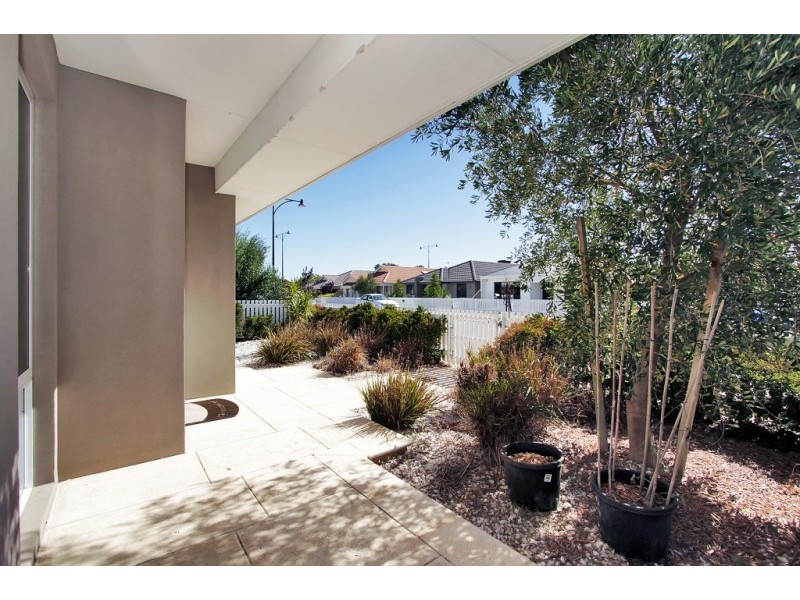 13 Essence Bend, Atwell WA 6164