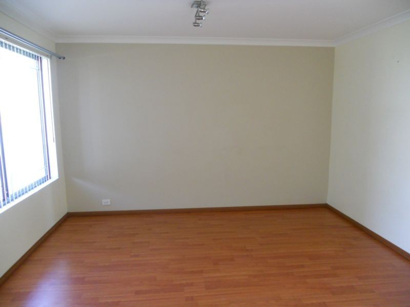 8 Liddington Rise, Leda WA 6170