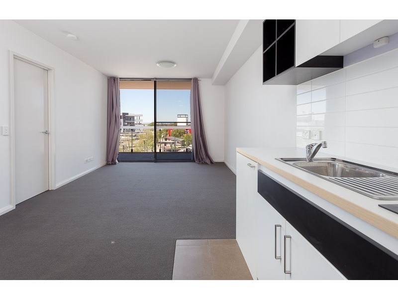 32/20 Signal Terrace, Cockburn Central WA 6164