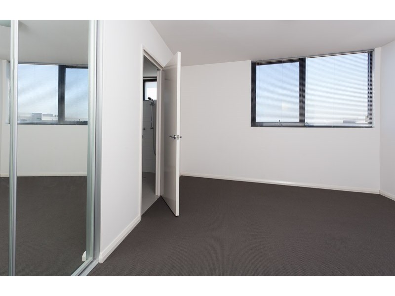 32/20 Signal Terrace, Cockburn Central WA 6164