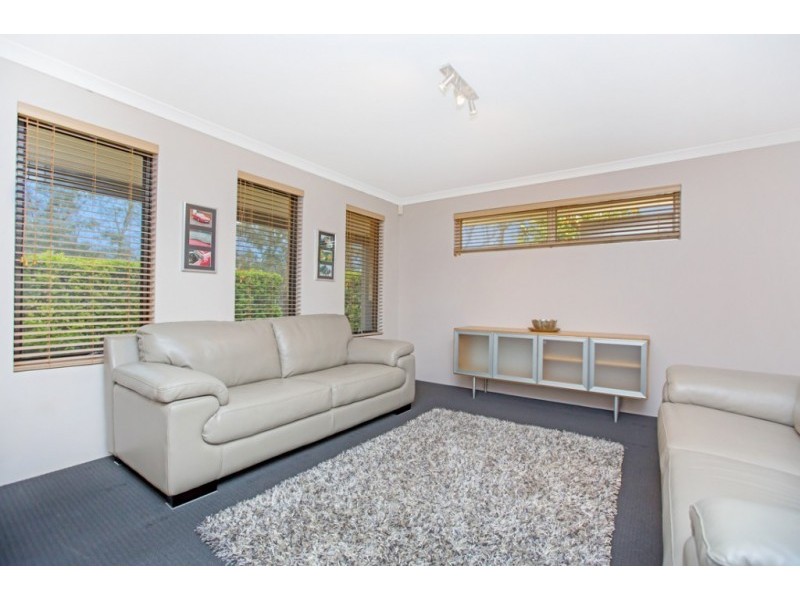 33 Aurora Drive, Atwell WA 6164
