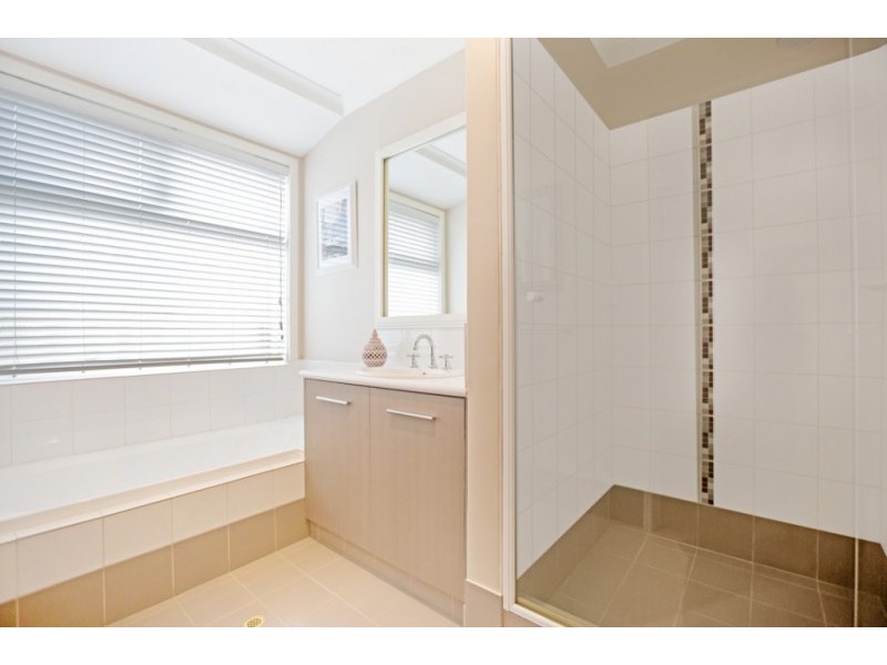 33 Aurora Drive, Atwell WA 6164