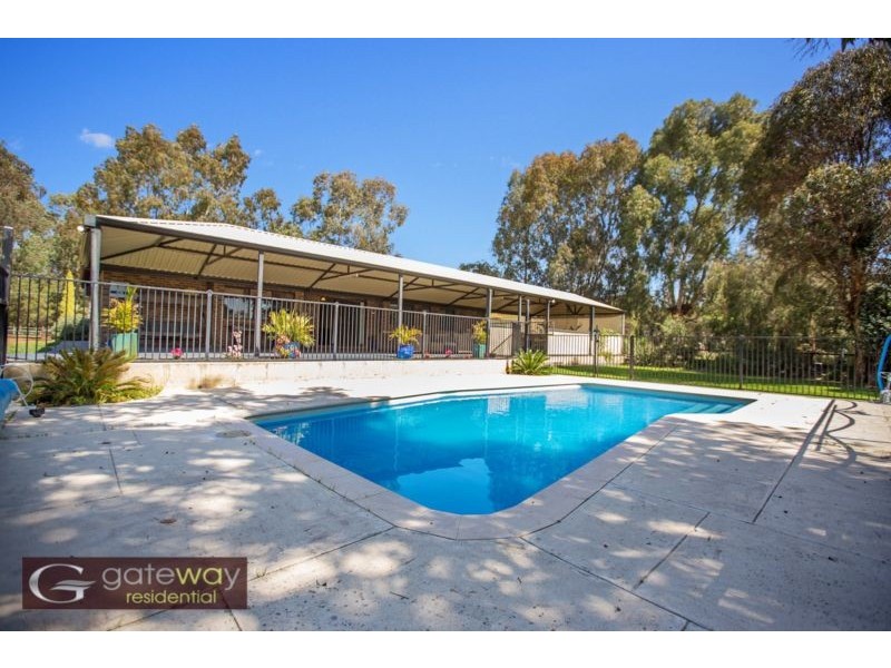 35 Robinson Road, Wandi WA 6167