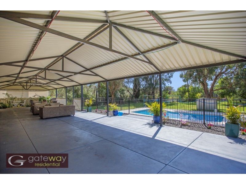 35 Robinson Road, Wandi WA 6167