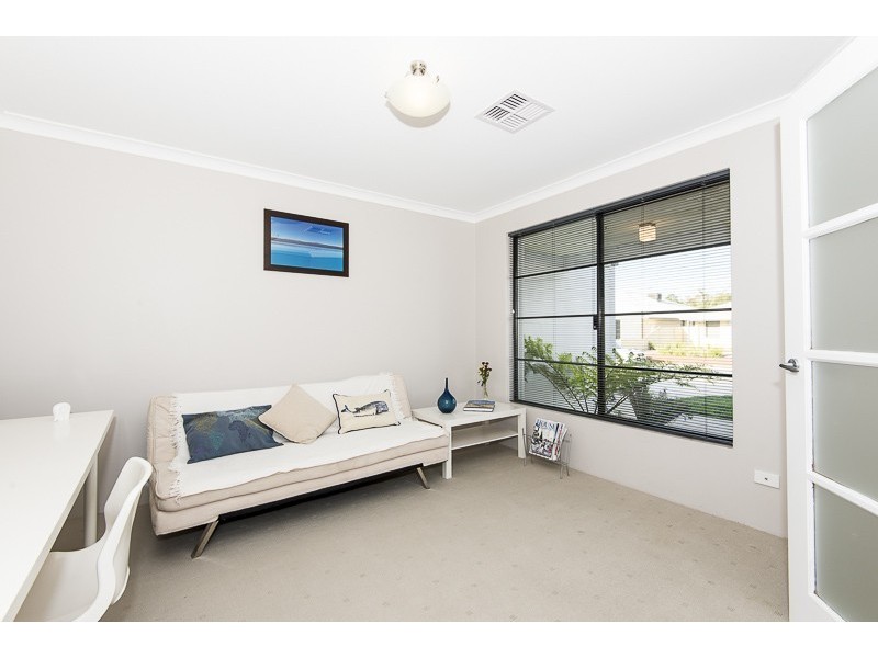 11 Southaven Green, Success WA 6164