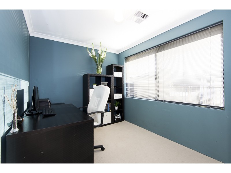 11 Southaven Green, Success WA 6164