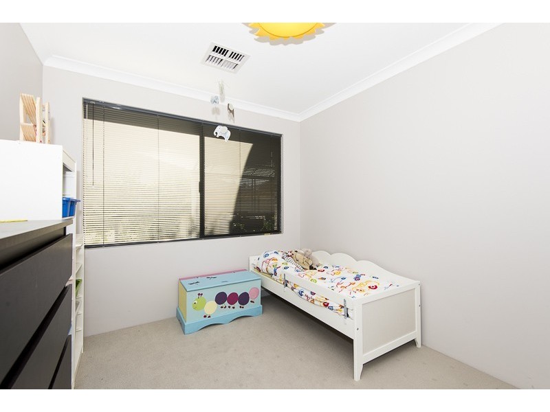 11 Southaven Green, Success WA 6164