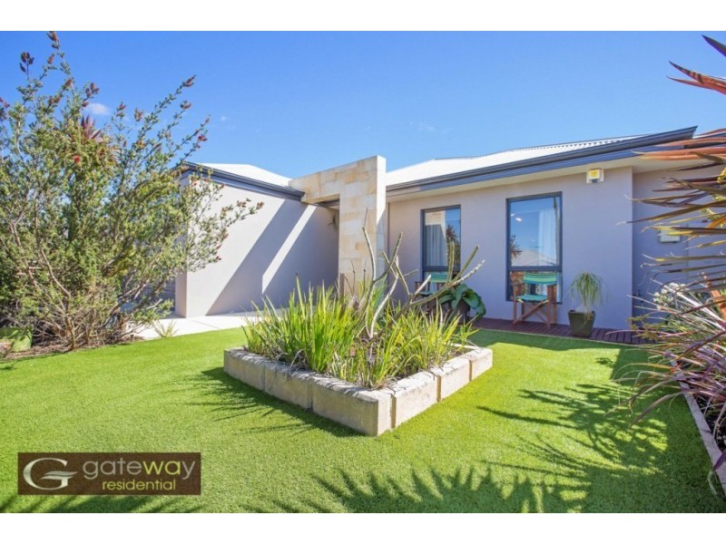 12 Sheringham Bend, Success WA 6164