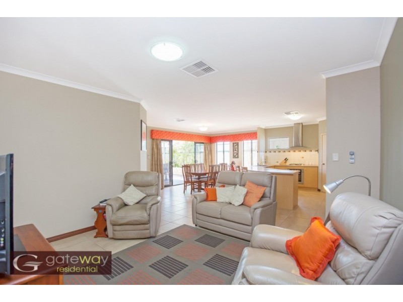 12 Sheringham Bend, Success WA 6164