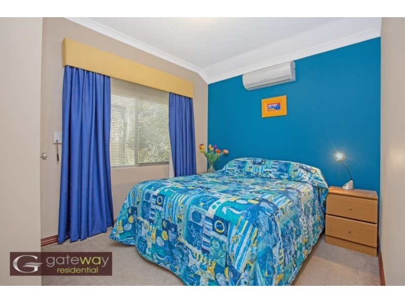 12 Sheringham Bend, Success WA 6164