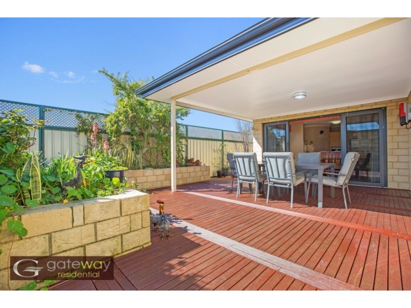12 Sheringham Bend, Success WA 6164