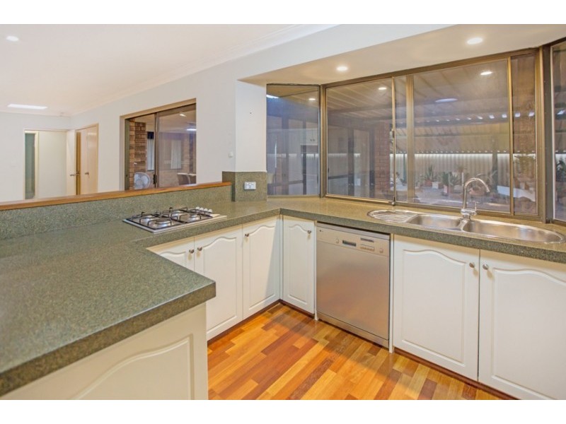 25 Hadley Gardens, Kardinya WA 6163