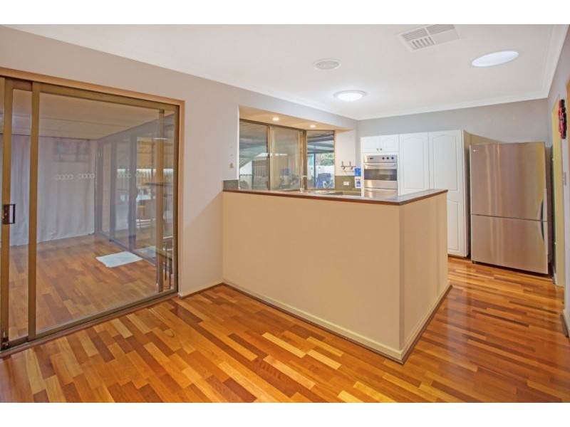 25 Hadley Gardens, Kardinya WA 6163