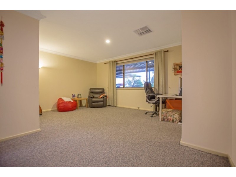 25 Hadley Gardens, Kardinya WA 6163