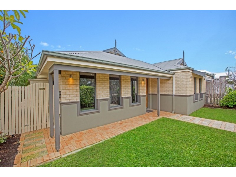 33 Aurora Drive, Atwell WA 6164