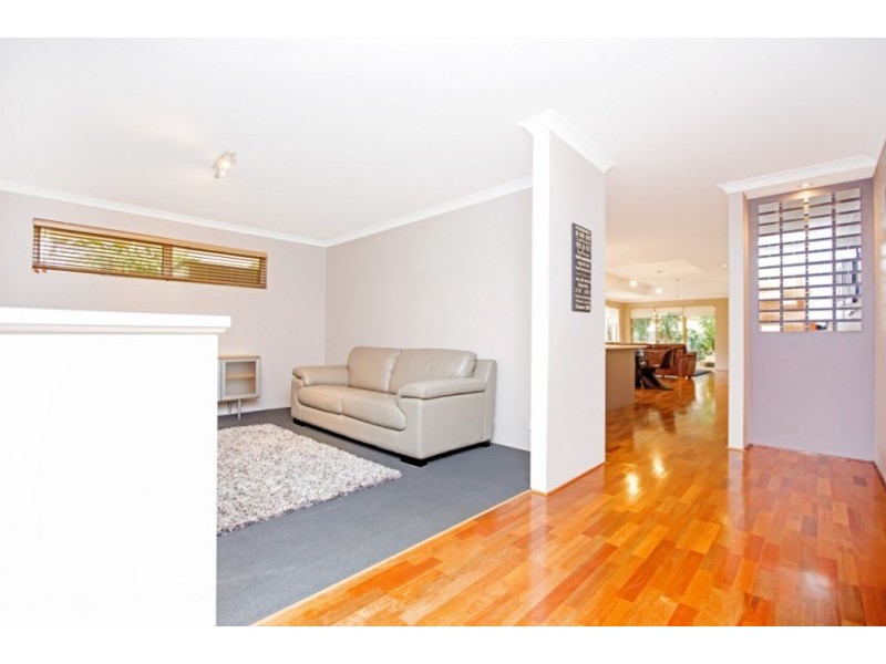 33 Aurora Drive, Atwell WA 6164