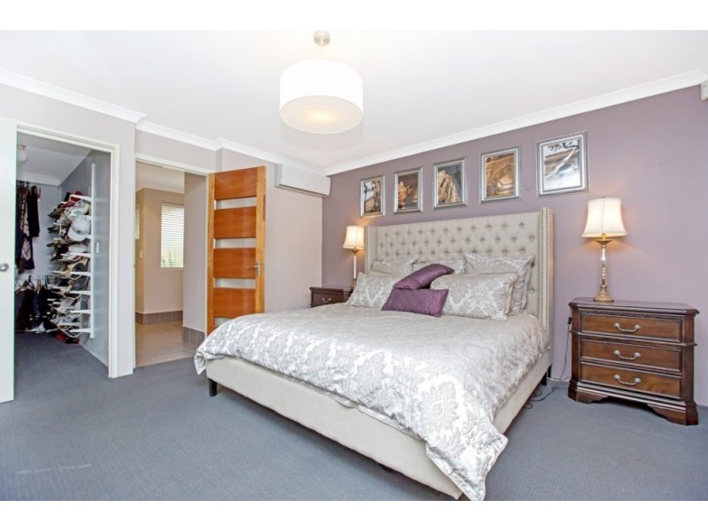 33 Aurora Drive, Atwell WA 6164