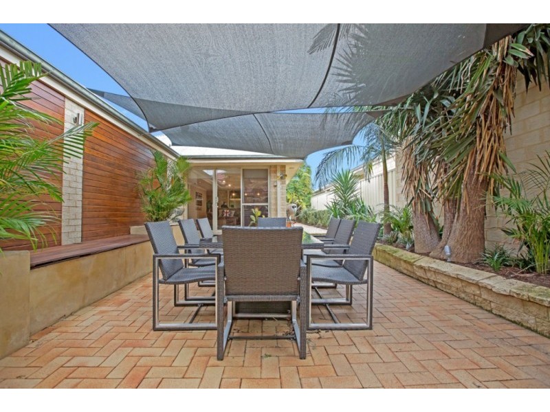 33 Aurora Drive, Atwell WA 6164